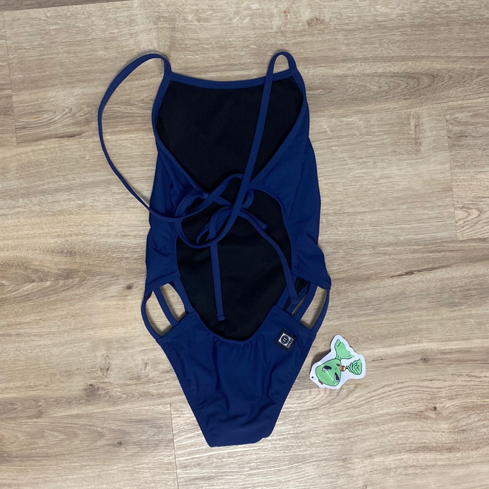 NWT Jolyn Nico 3 Tie-Back Training suit